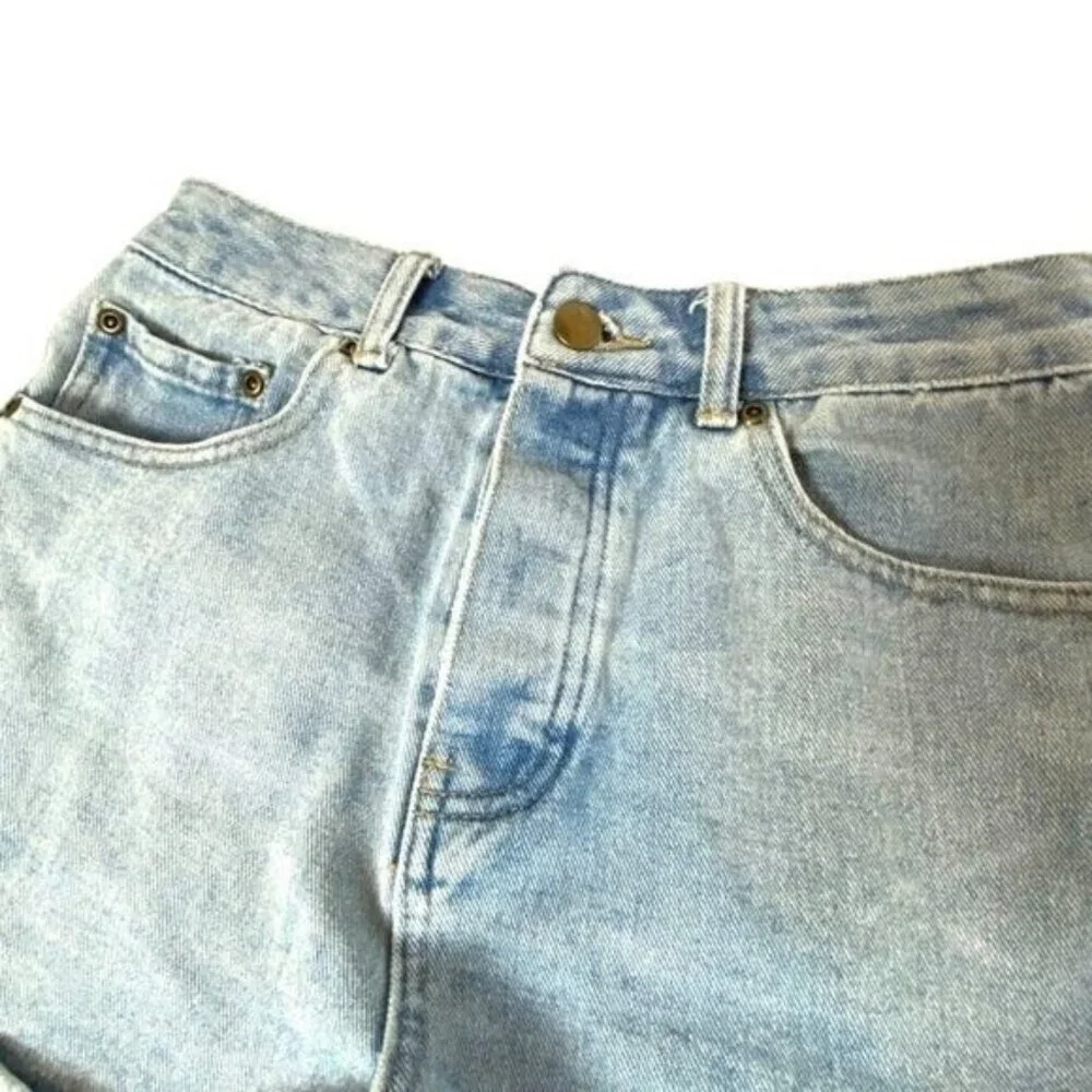 Forever 21 Womens Light Wash High-Rise Denim Shorts  Sz 26 Cuffs & Button fly - Picture 3 of 6